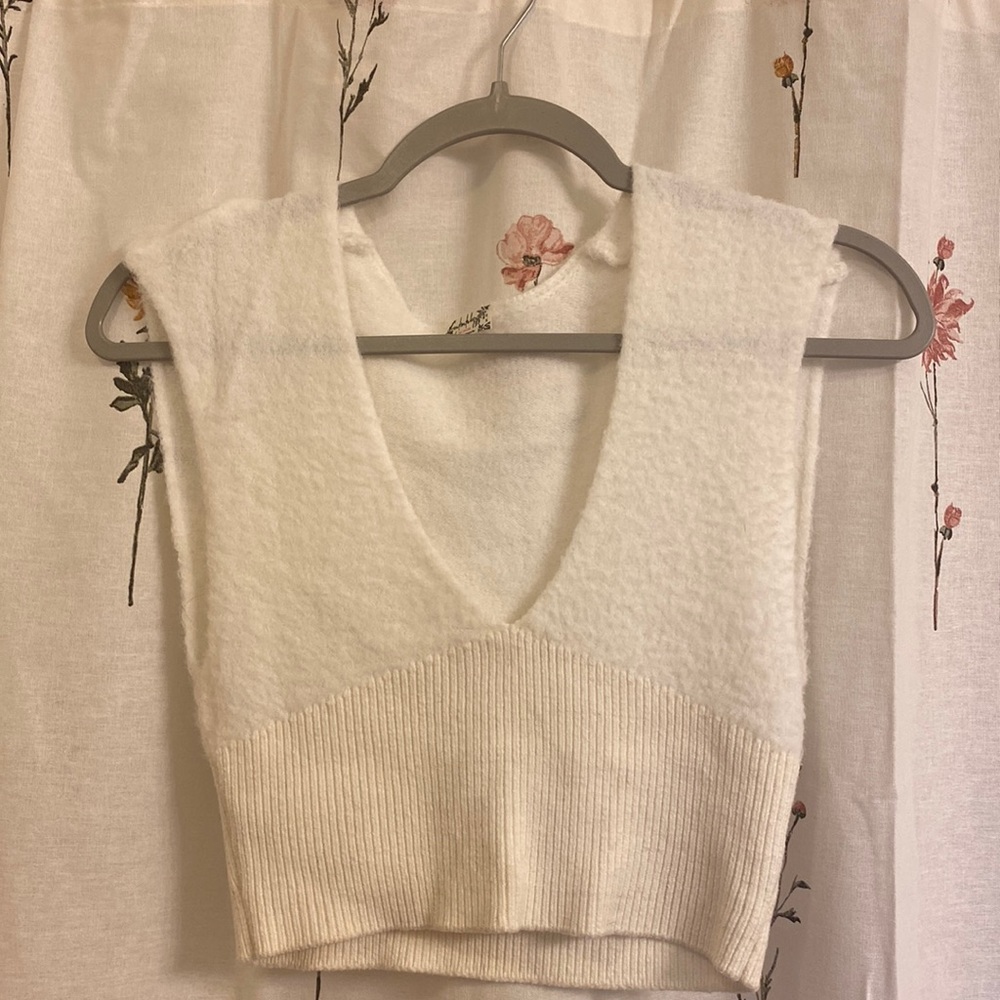 Like new: fuzzy tank.